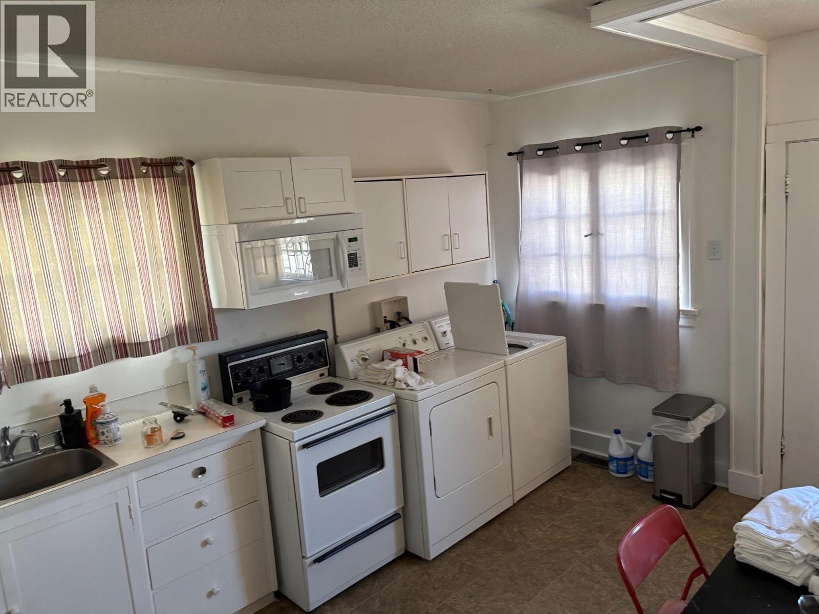 157 Wade Avenue W, Penticton, BC