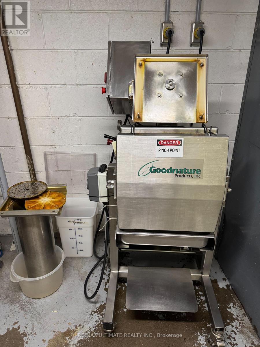 215 Lakeshore Road E, Mississauga, ON