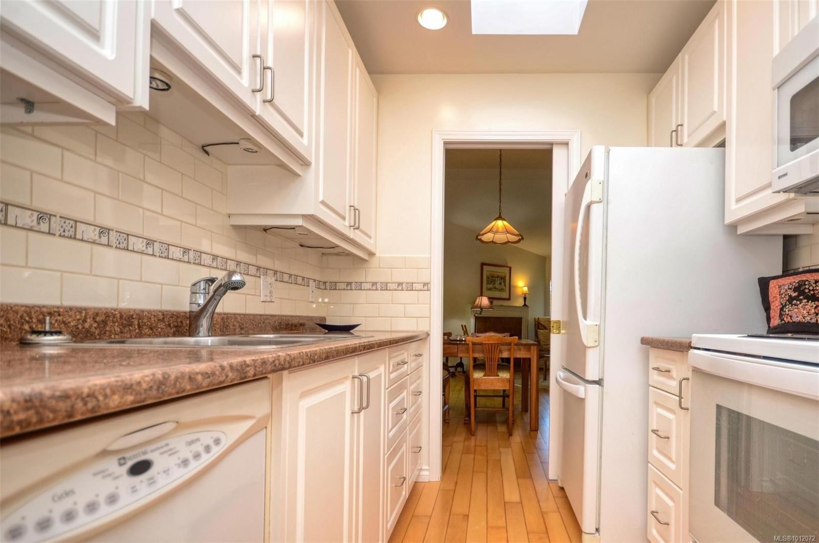 7-5156 Cordova Bay Rd, Saanich, BC