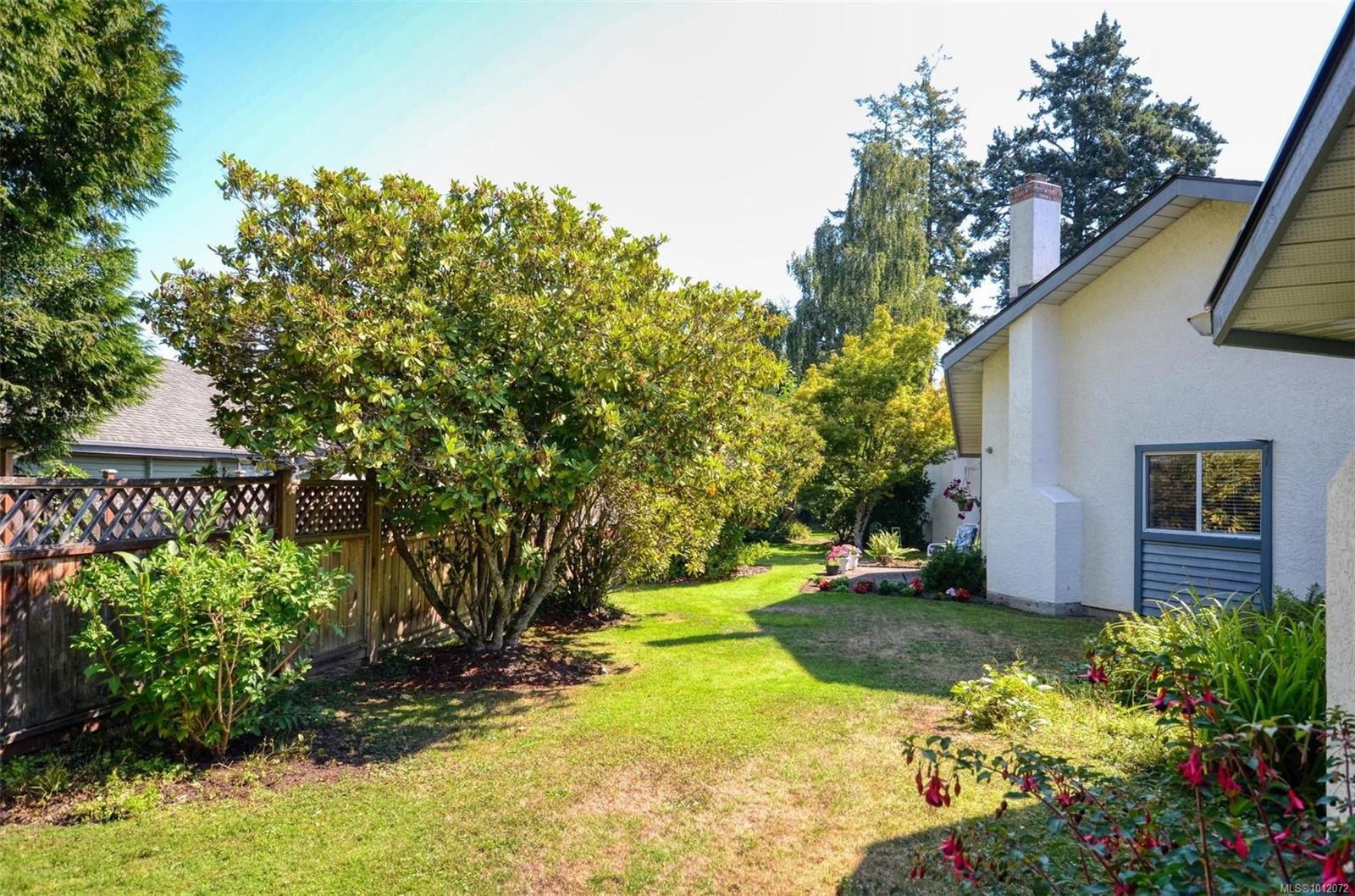 7-5156 Cordova Bay Rd, Saanich, BC