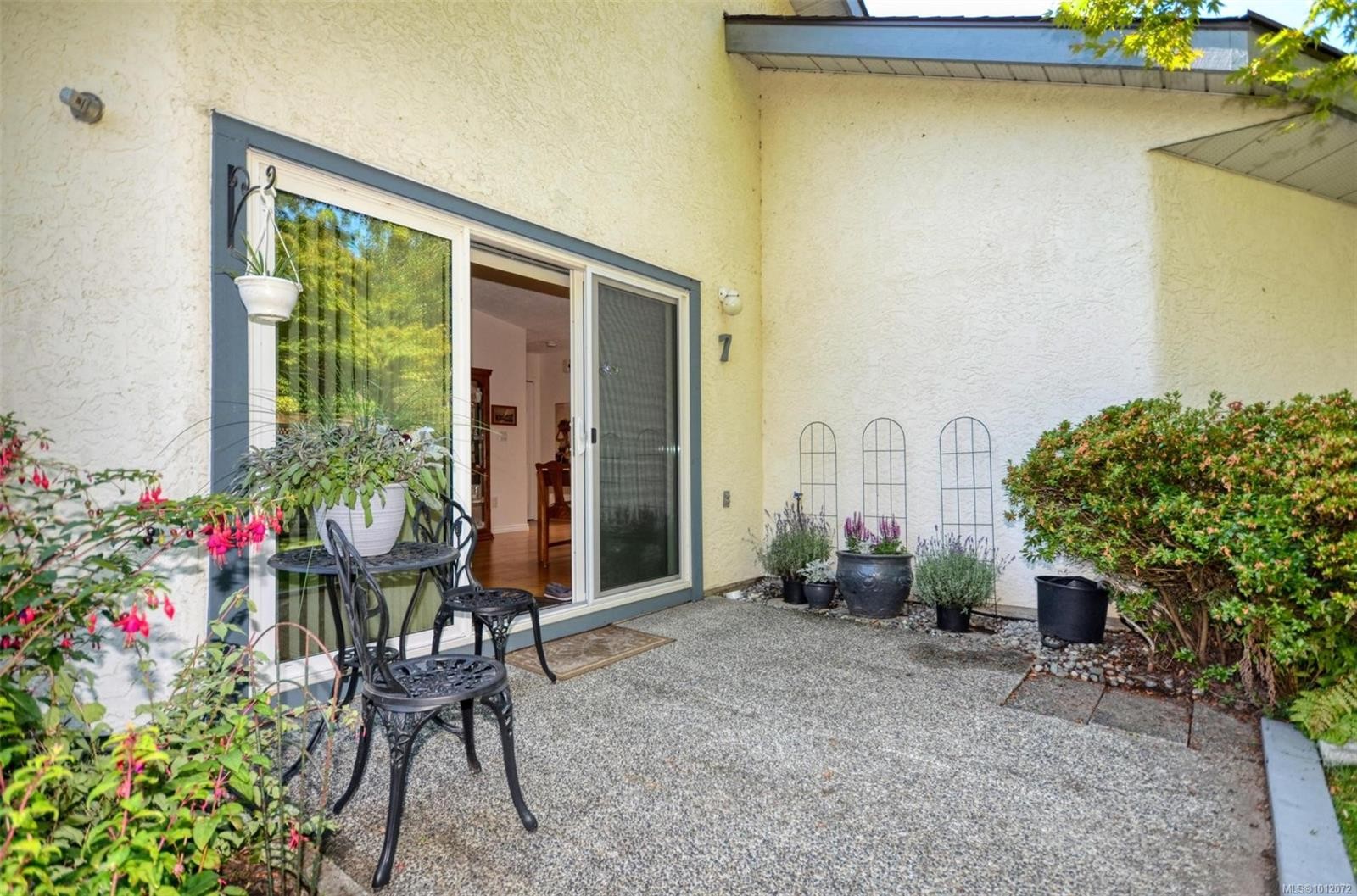 7-5156 Cordova Bay Rd, Saanich, BC