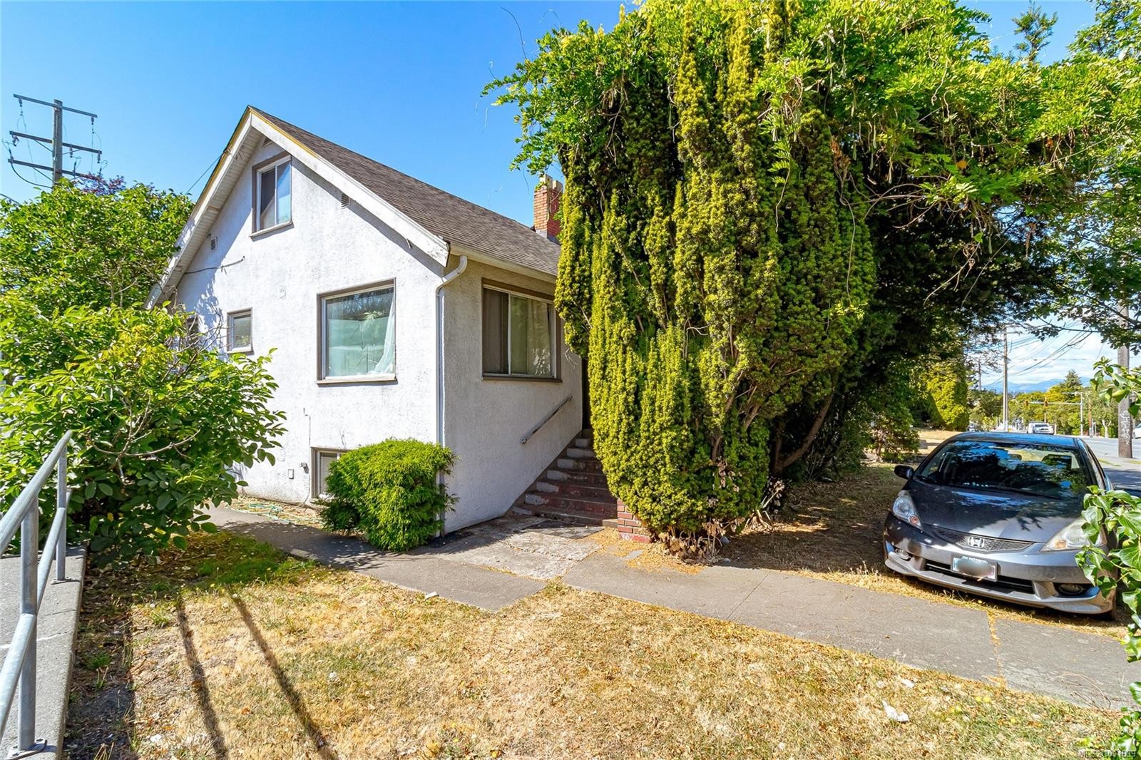 1237 Hillside Ave, Victoria, BC