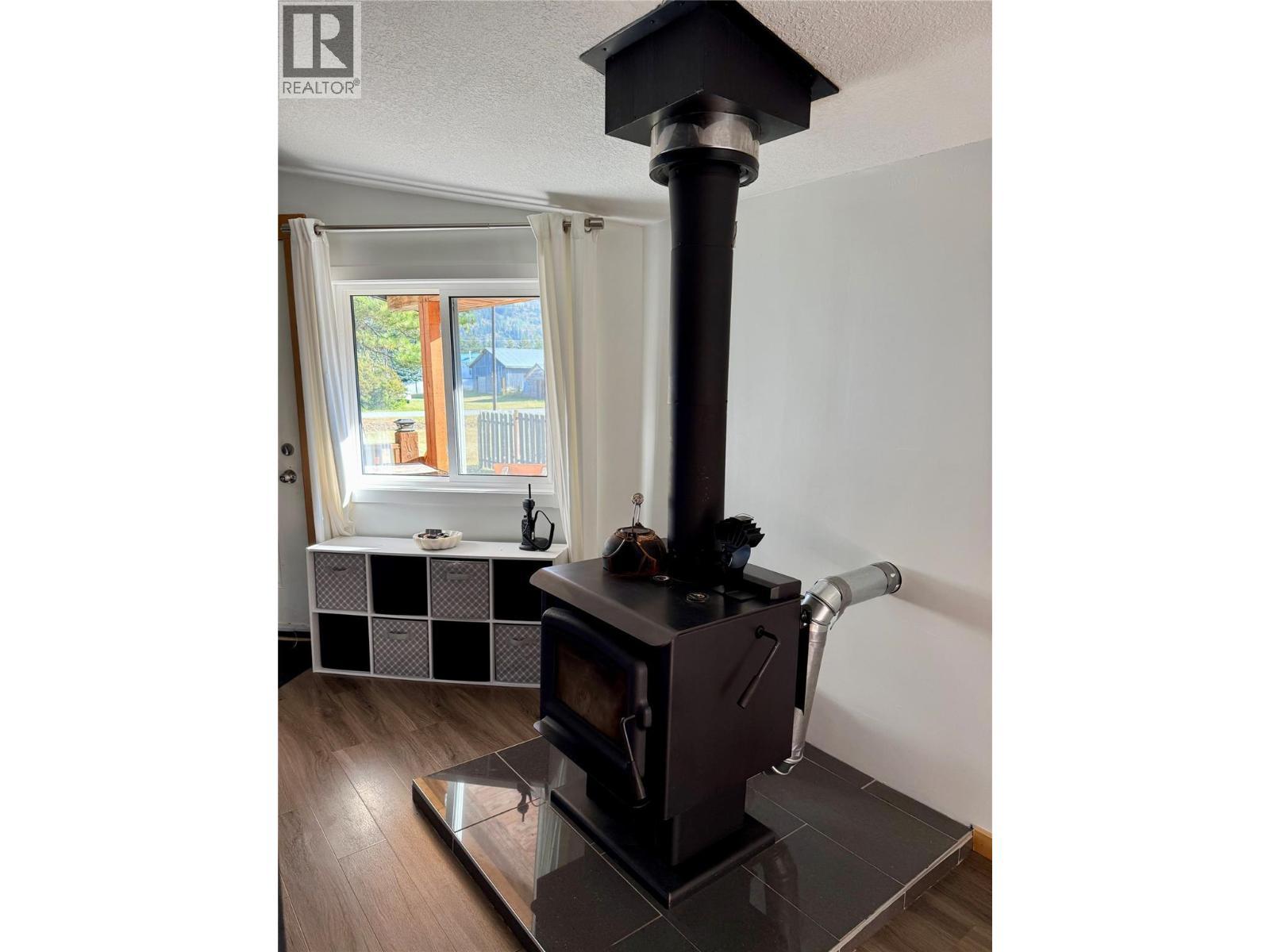 9220 Colomb Street, Elko, BC