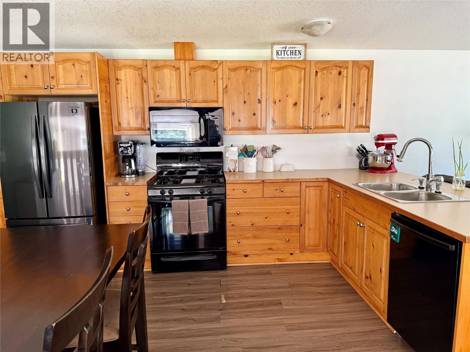 9220 Colomb Street, Elko, BC