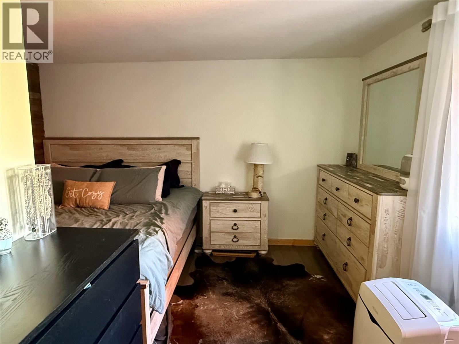 9220 Colomb Street, Elko, BC