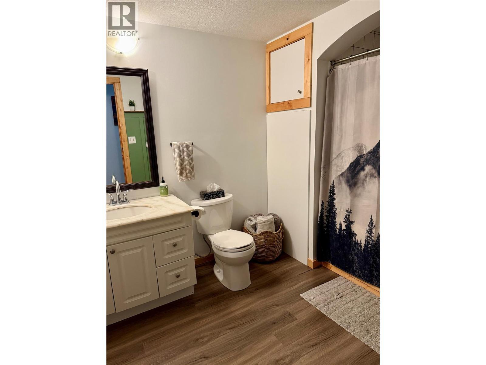 9220 Colomb Street, Elko, BC