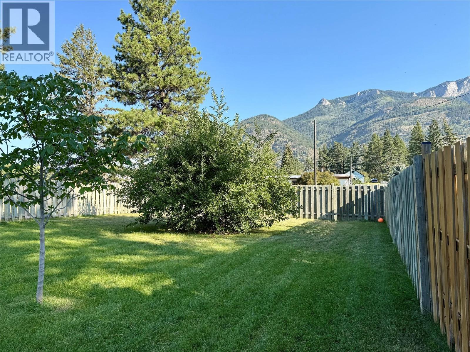 9220 Colomb Street, Elko, BC