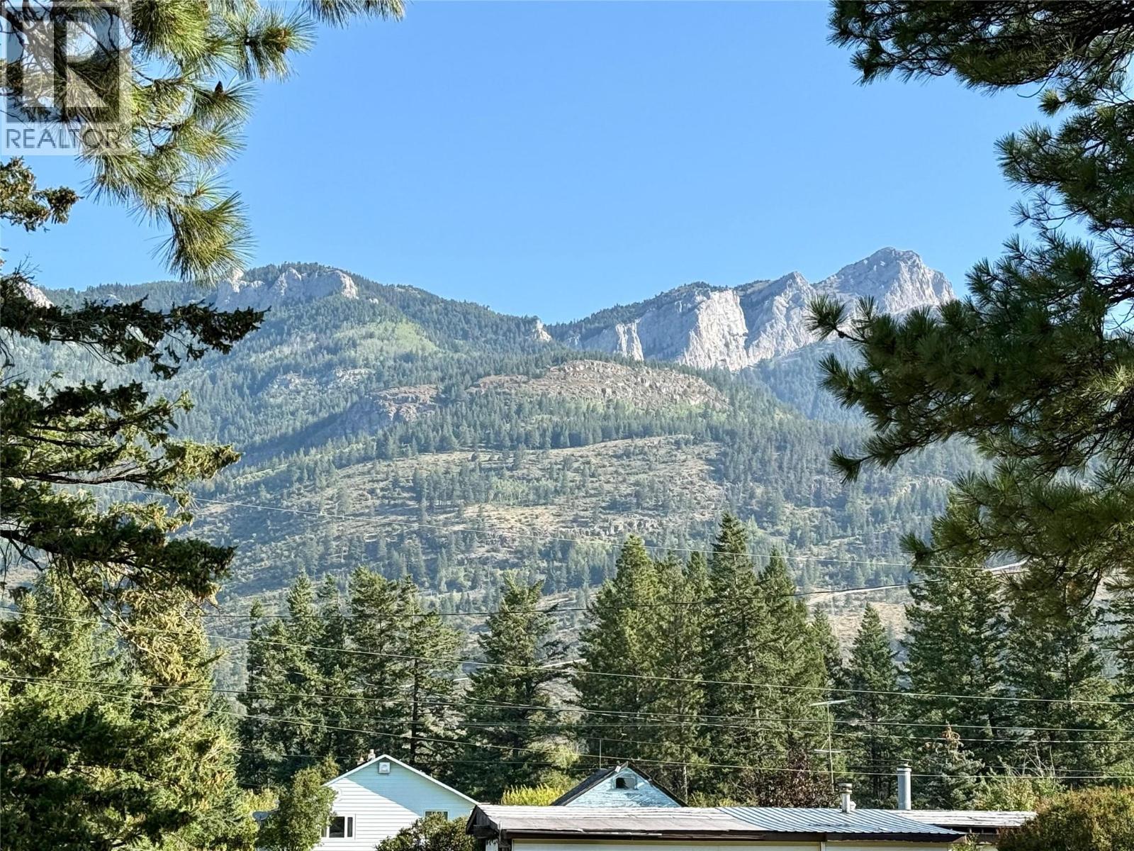 9220 Colomb Street, Elko, BC