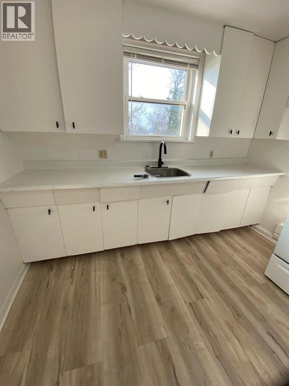 1742 Confederation Line Unit# 8, Sarnia, ON - Indoor Photo Showing Kitchen