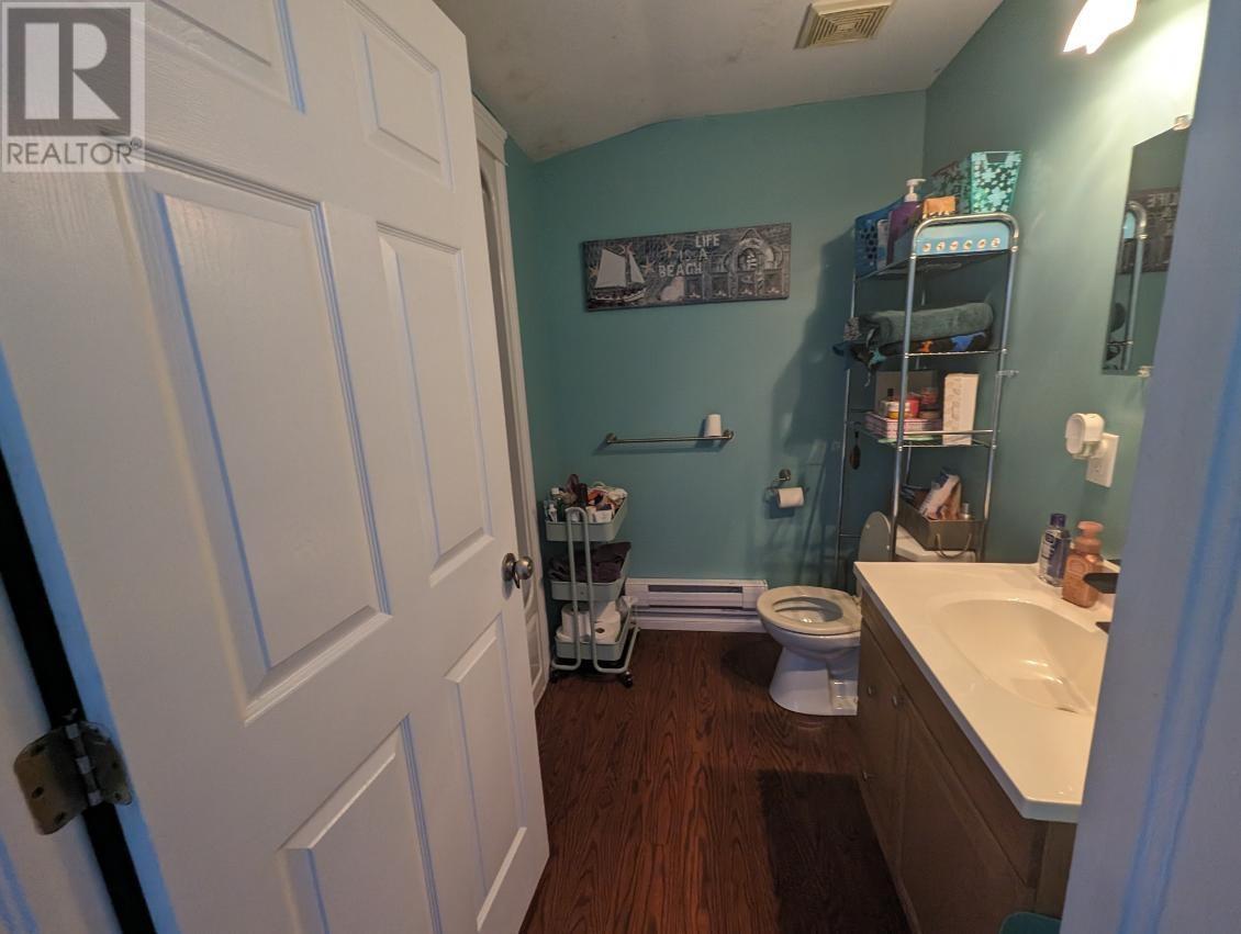 16 Currie Avenue, Channel-Port Aux Basques, NL - Indoor Photo Showing Bathroom