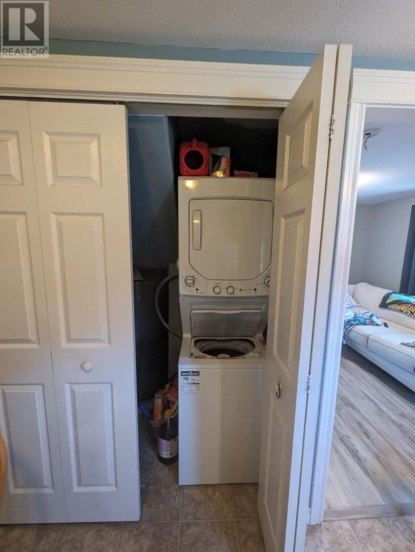 16 Currie Avenue, Channel-Port Aux Basques, NL - Indoor Photo Showing Laundry Room