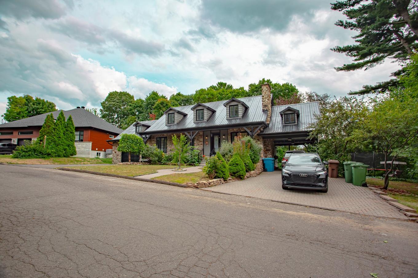 Exterior - 913 Rue Guy, Saint-Jérôme, QC - Outdoor With Facade