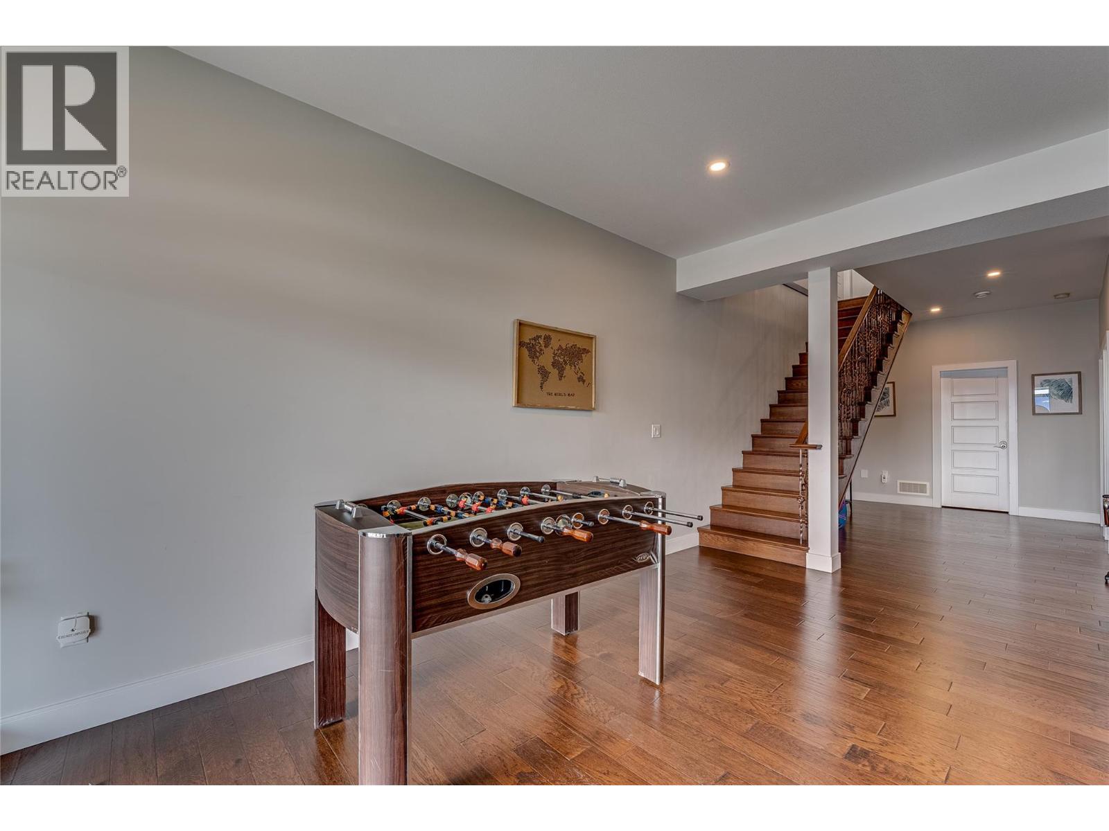 7429 Sun Peaks Drive, Vernon, BC - Indoor Photo Showing Other Room