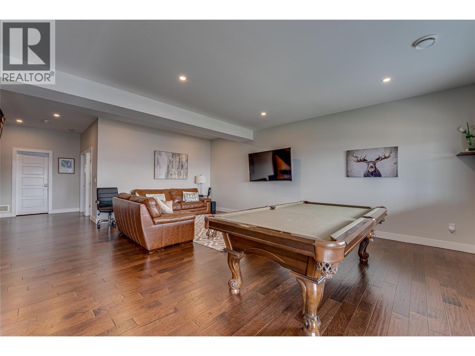 7429 Sun Peaks Drive, Vernon, BC - Indoor Photo Showing Other Room