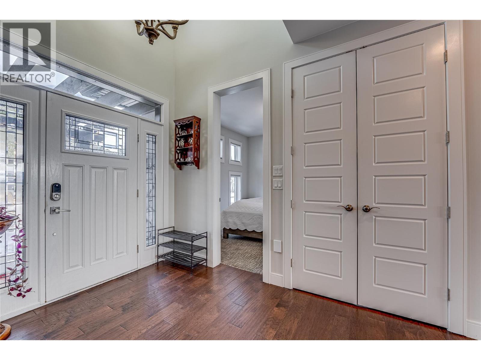 7429 Sun Peaks Drive, Vernon, BC - Indoor Photo Showing Other Room