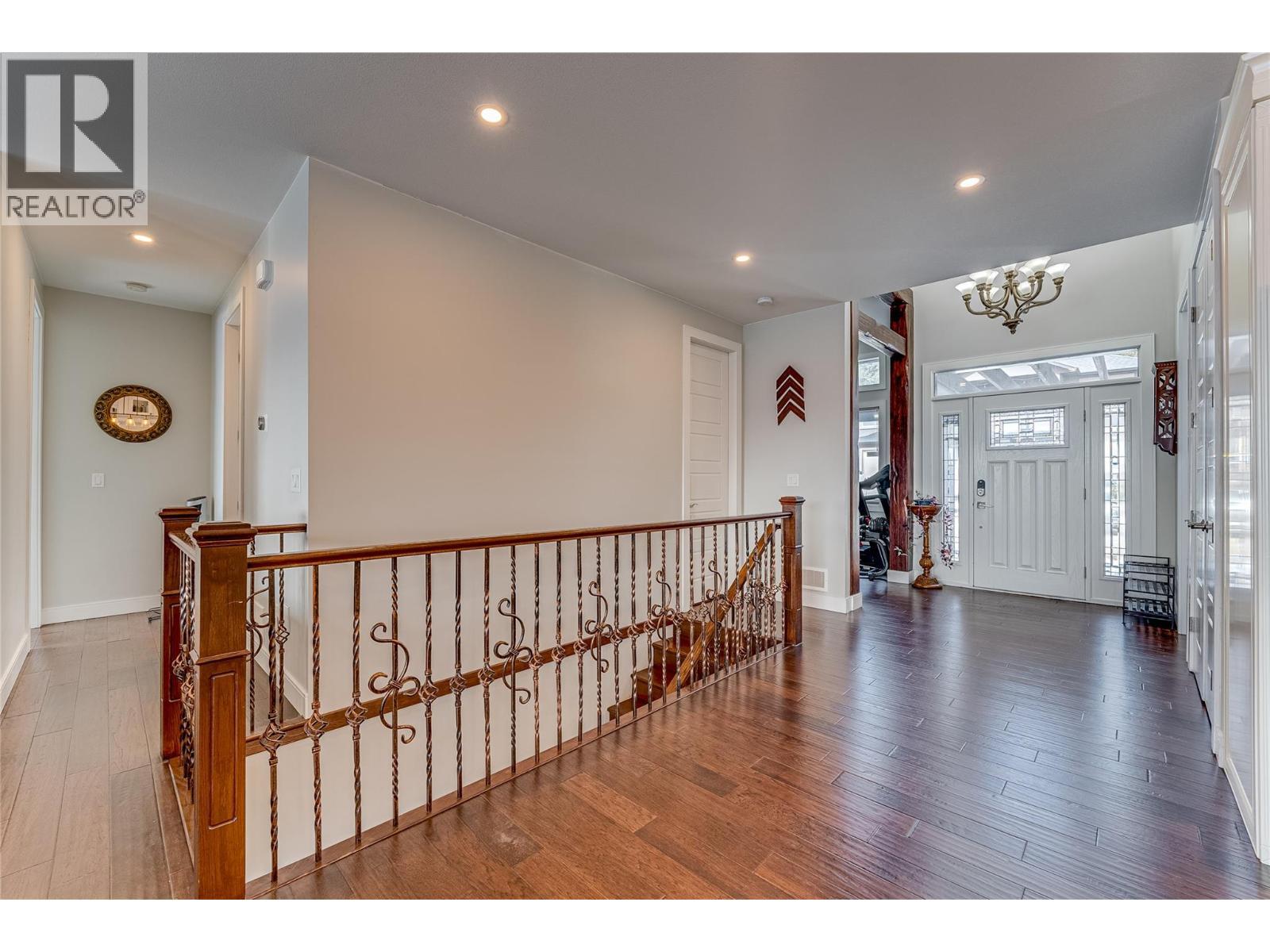 7429 Sun Peaks Drive, Vernon, BC - Indoor Photo Showing Other Room