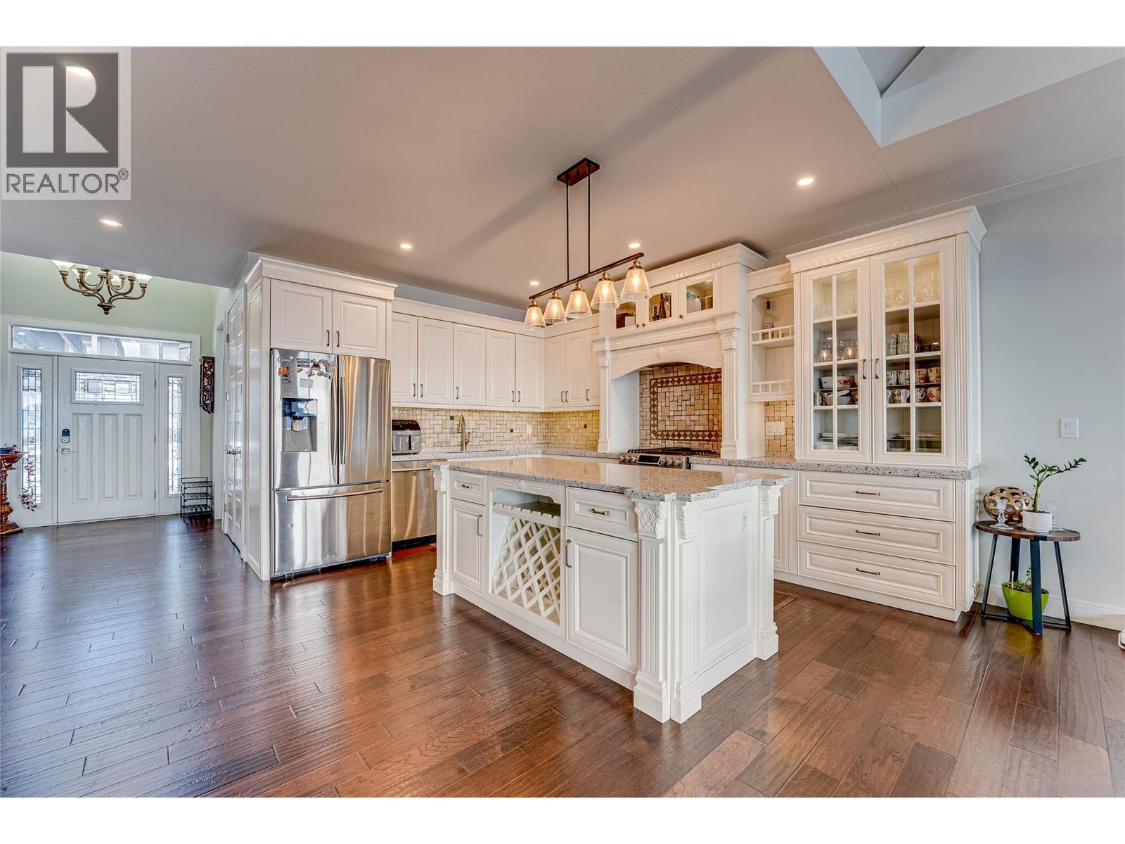 7429 Sun Peaks Drive, Vernon, BC - Indoor Photo Showing Kitchen