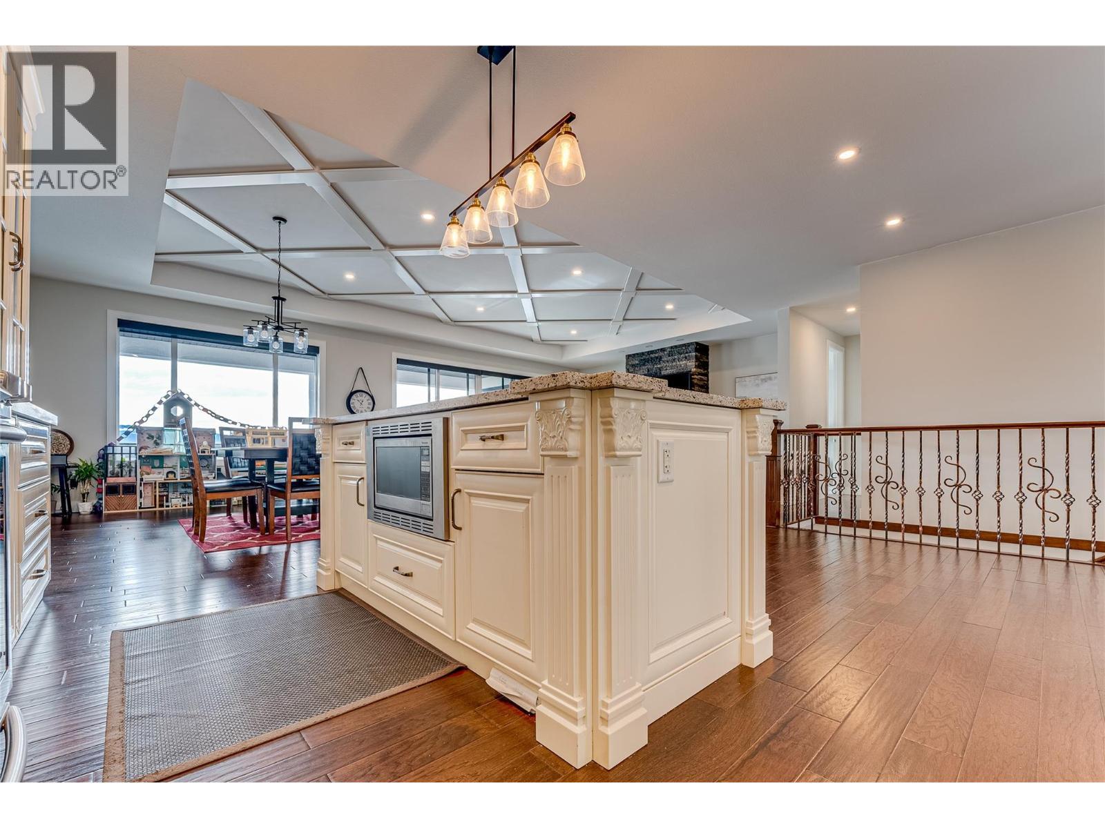 7429 Sun Peaks Drive, Vernon, BC - Indoor