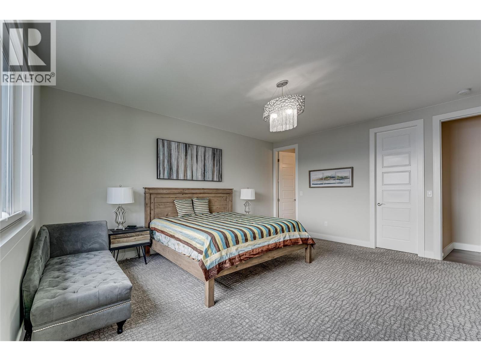 7429 Sun Peaks Drive, Vernon, BC - Indoor Photo Showing Bedroom