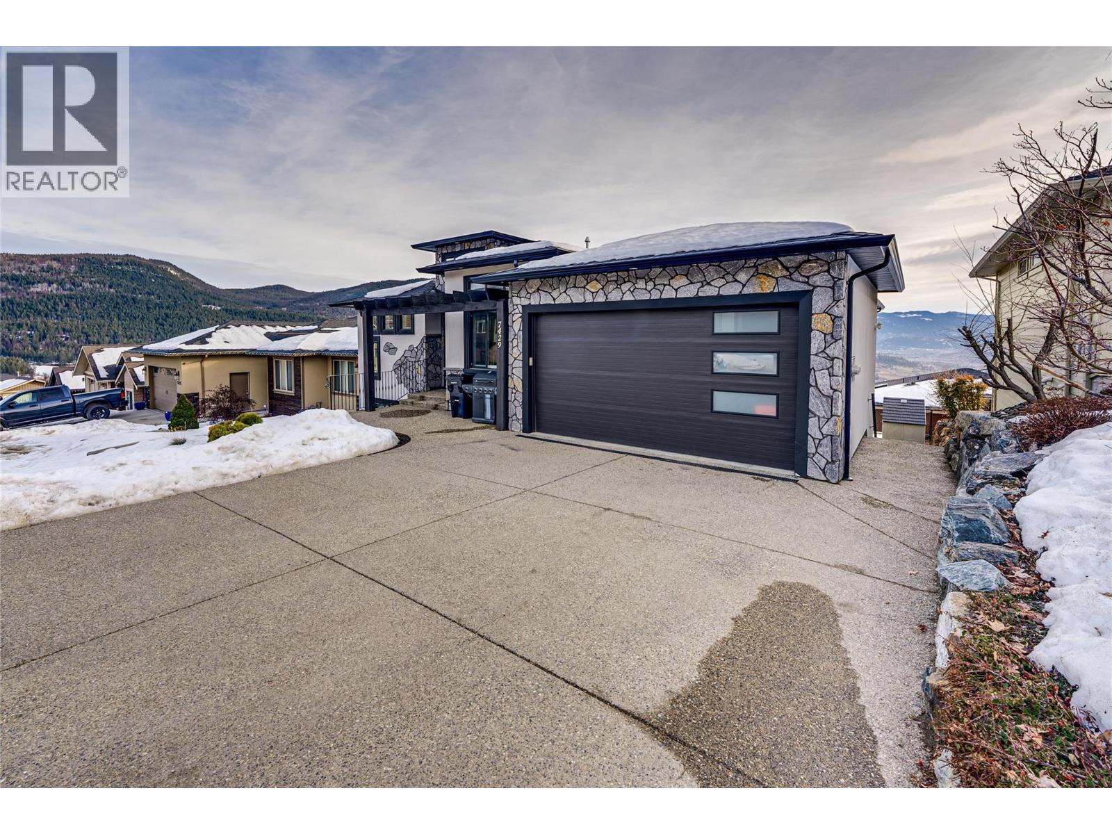 7429 Sun Peaks Drive, Vernon, BC - Outdoor