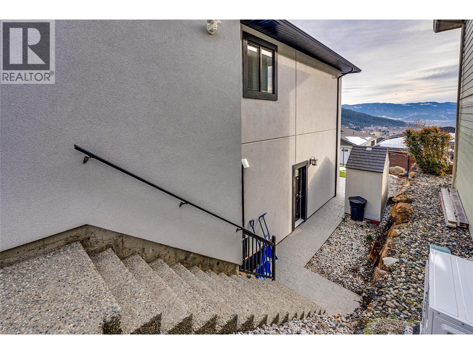 7429 Sun Peaks Drive, Vernon, BC - Outdoor With Exterior