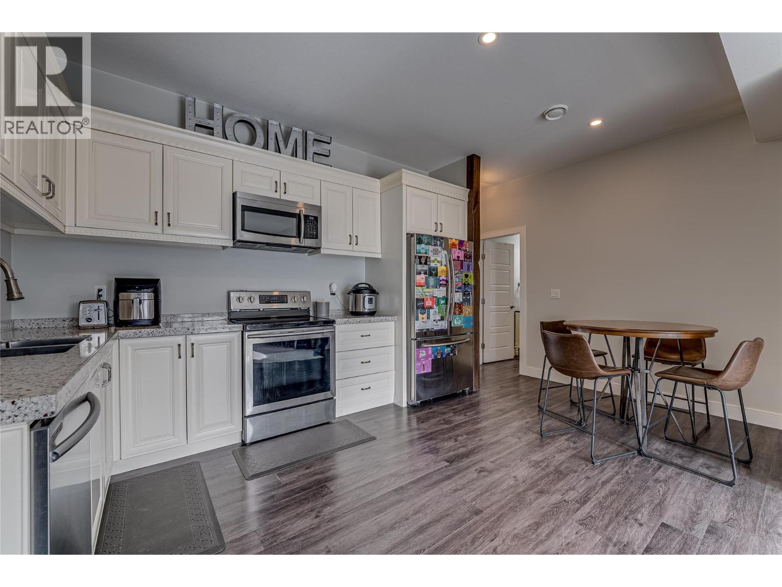 7429 Sun Peaks Drive, Vernon, BC - Indoor Photo Showing Kitchen With Double Sink