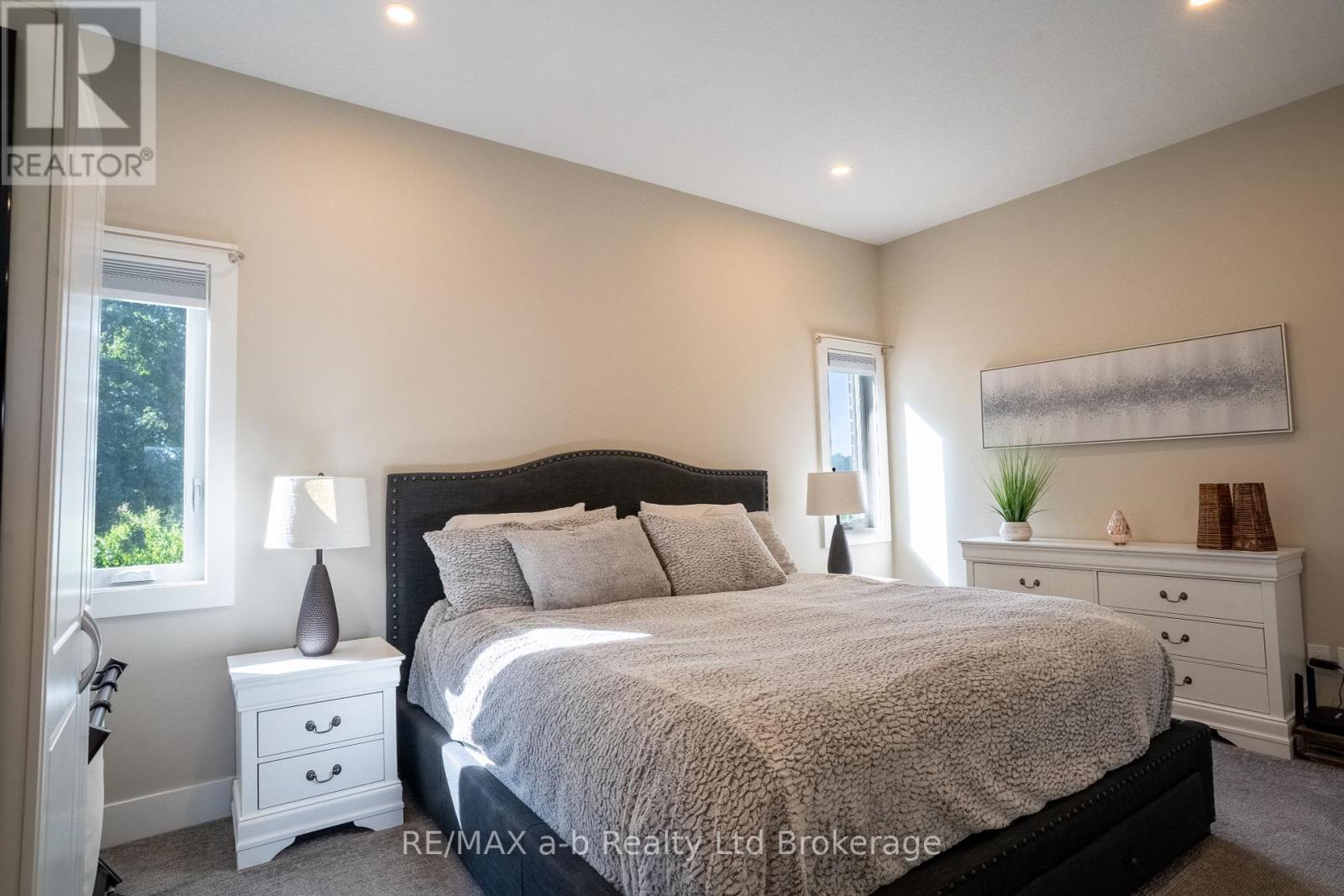 324500 Mount Elgin Road, South-West Oxford, ON - Indoor Photo Showing Bedroom