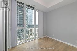 Primary Bedroom W 3Pc Ensuite Bath & Dbl Closet -