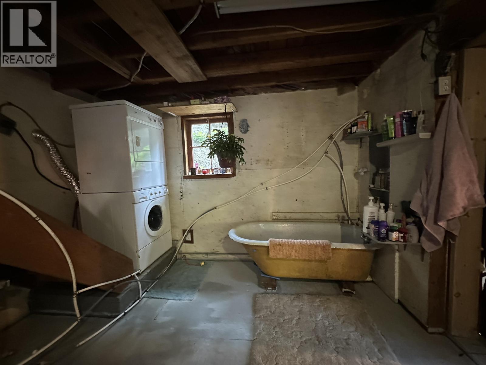 6390 Keithley Creek Road, Likely, BC - Indoor Photo Showing Basement