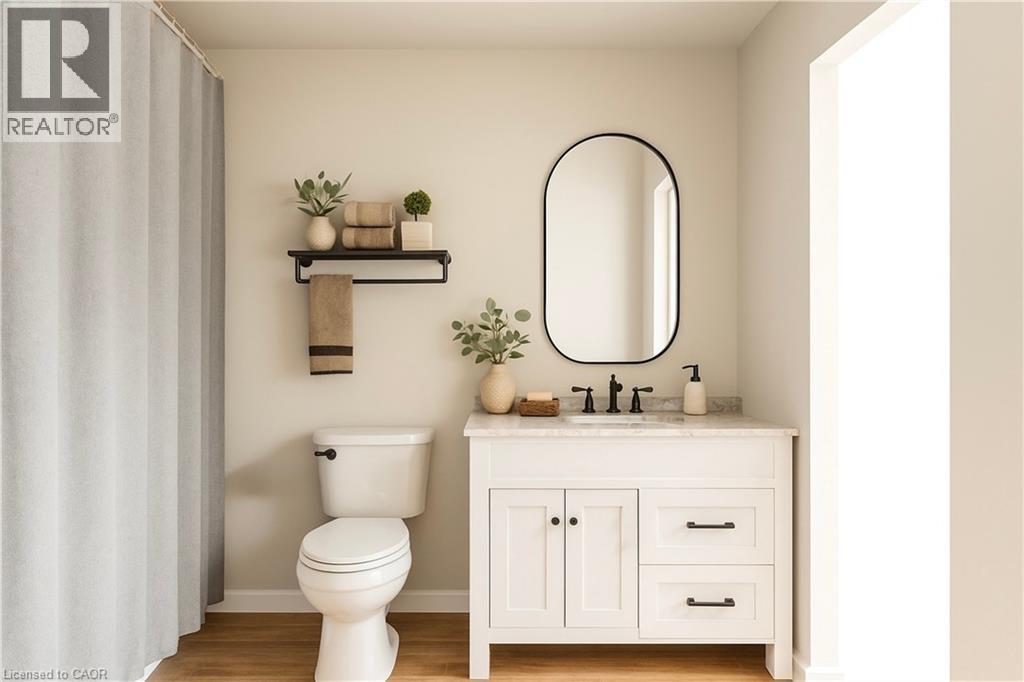 215 Raglan Street Unit# 1, Woodstock, ON - Indoor Photo Showing Bathroom