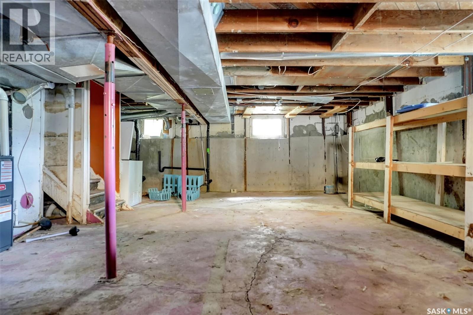 2761 Atkinson Street, Regina, SK - Indoor Photo Showing Basement