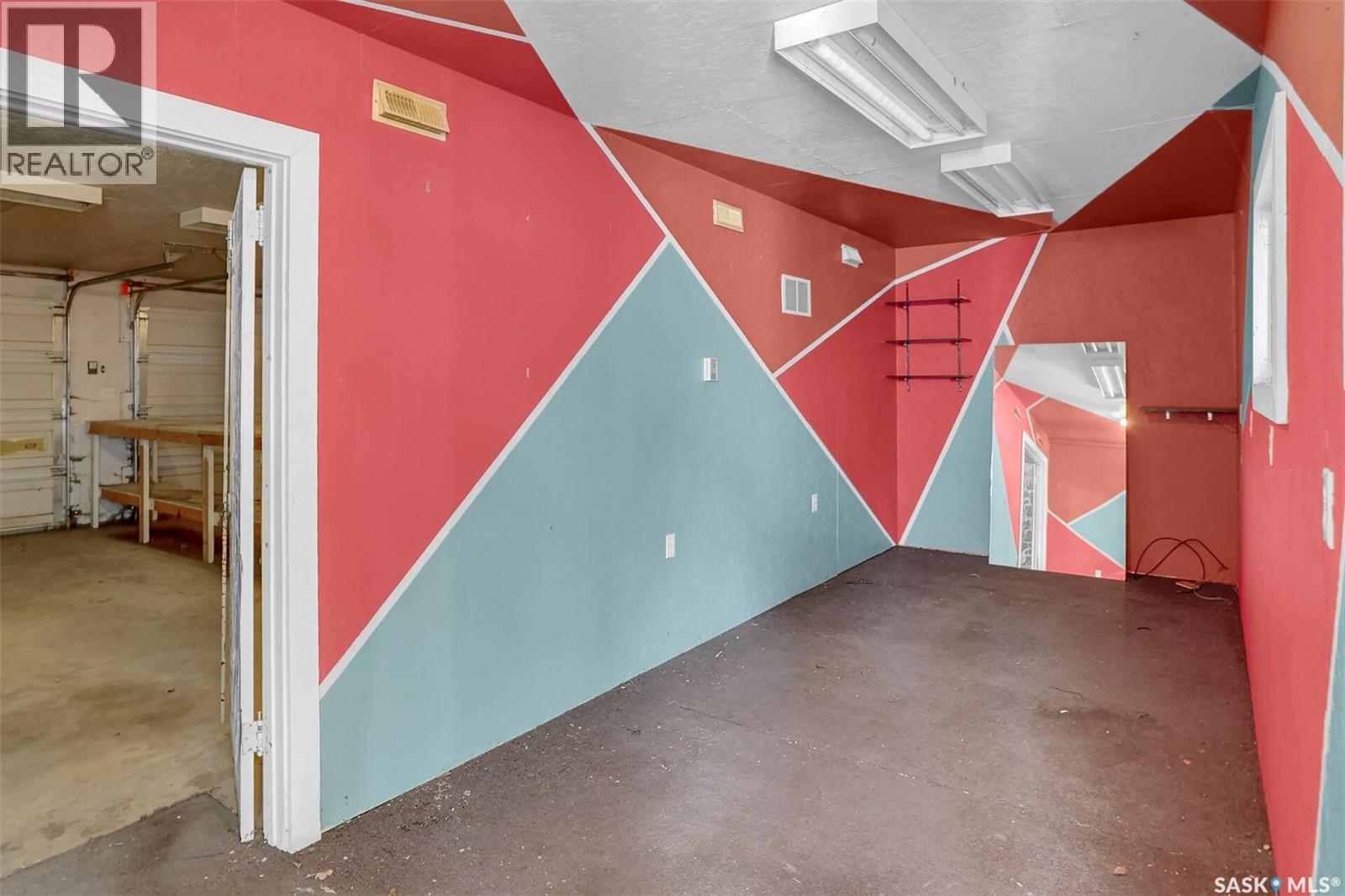 2761 Atkinson Street, Regina, SK - Indoor Photo Showing Other Room