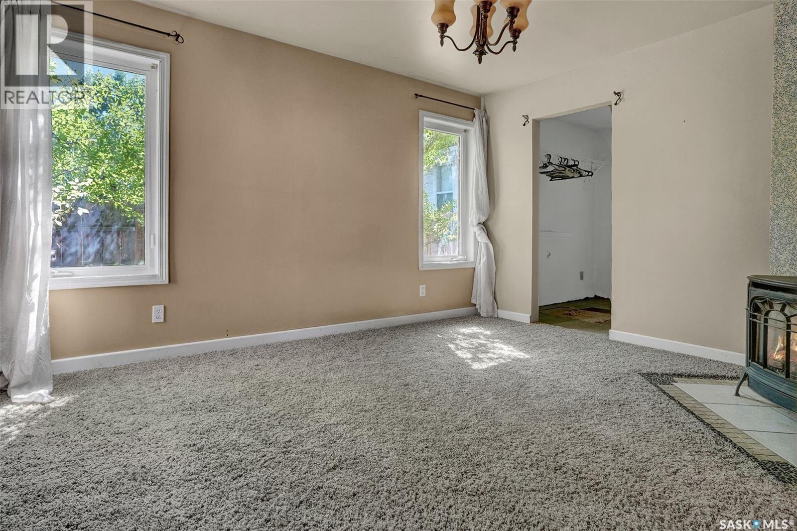 2761 Atkinson Street, Regina, SK - Indoor Photo Showing Other Room