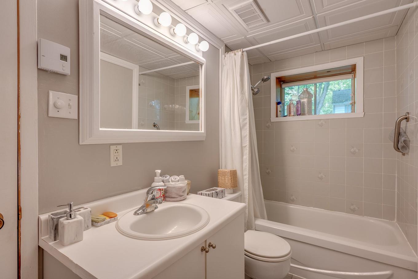 Salle de bains - 1109 Ch. De La Paix, Saint-Sauveur, QC - Indoor Photo Showing Bathroom