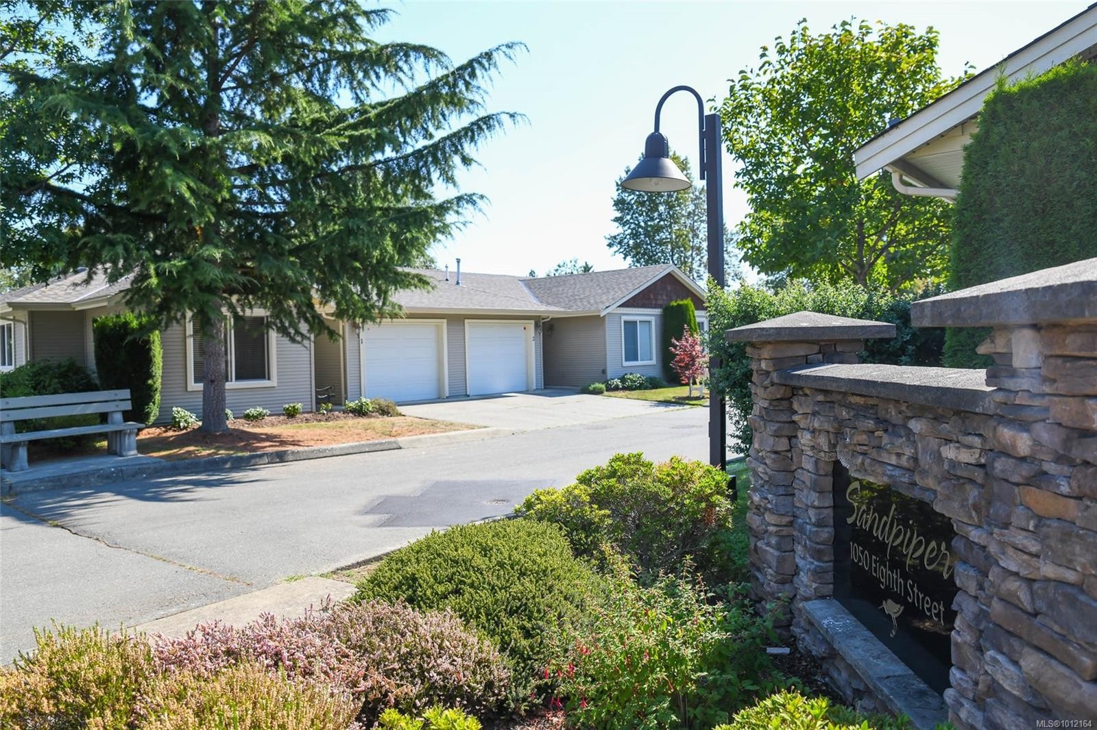 1-1050 8Th St, Courtenay, BC