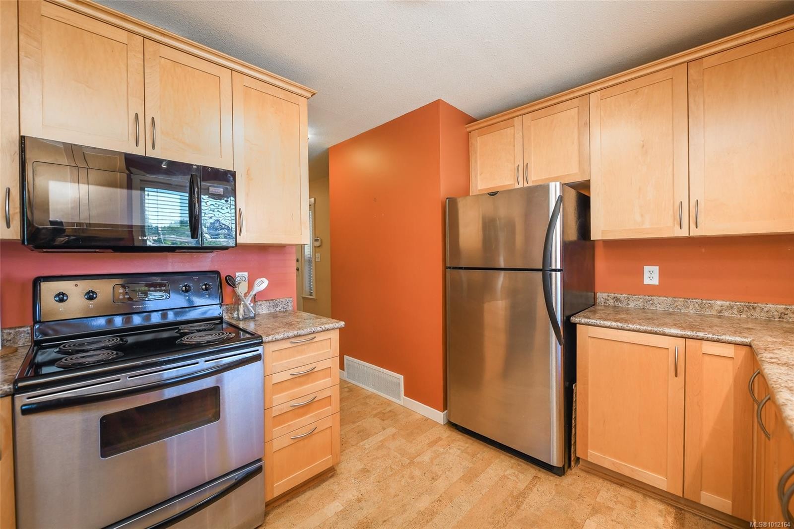 1-1050 8Th St, Courtenay, BC