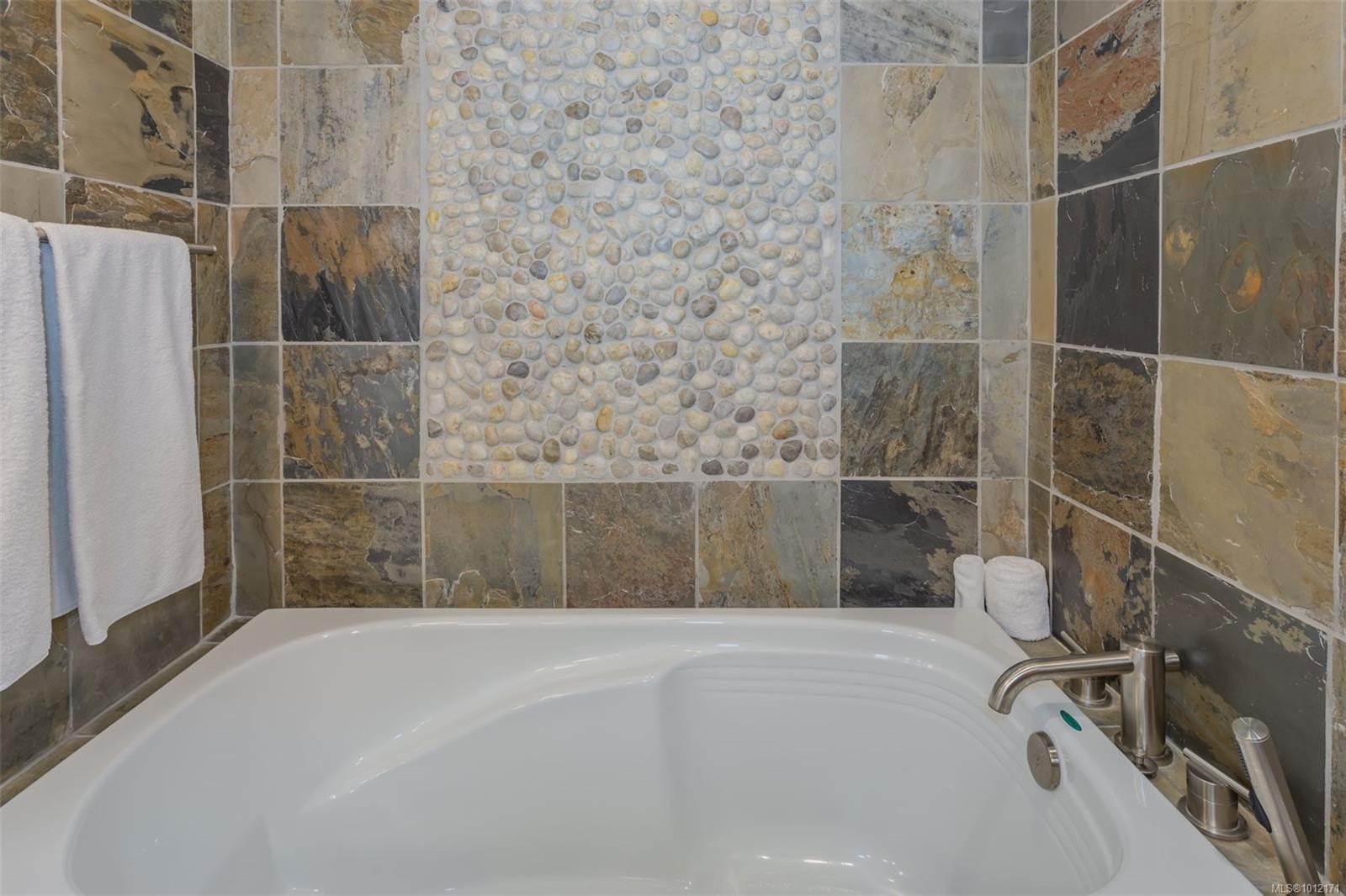 108B1-494 Arbutus Dr, Mayne Island, BC