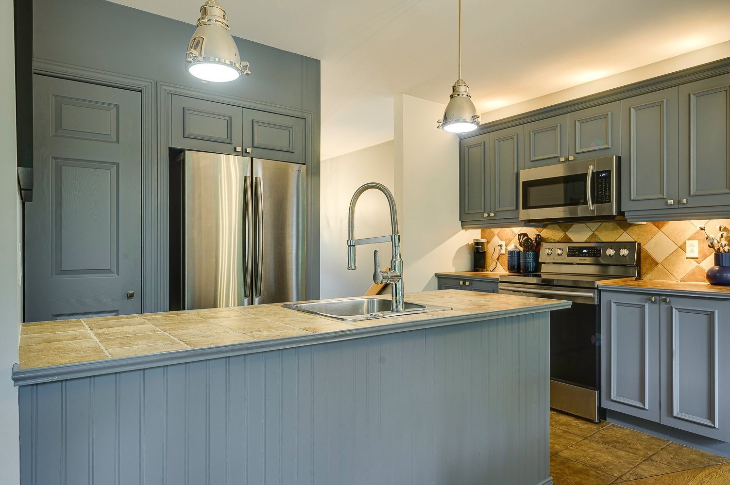 Kitchen - 340 Ch. Des Épinettes, Piedmont, QC - Indoor Photo Showing Kitchen