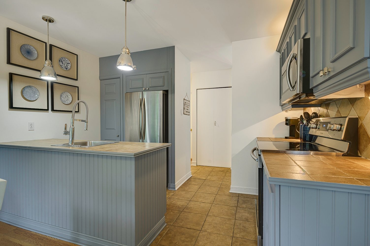 Kitchen - 340 Ch. Des Épinettes, Piedmont, QC - Indoor Photo Showing Kitchen