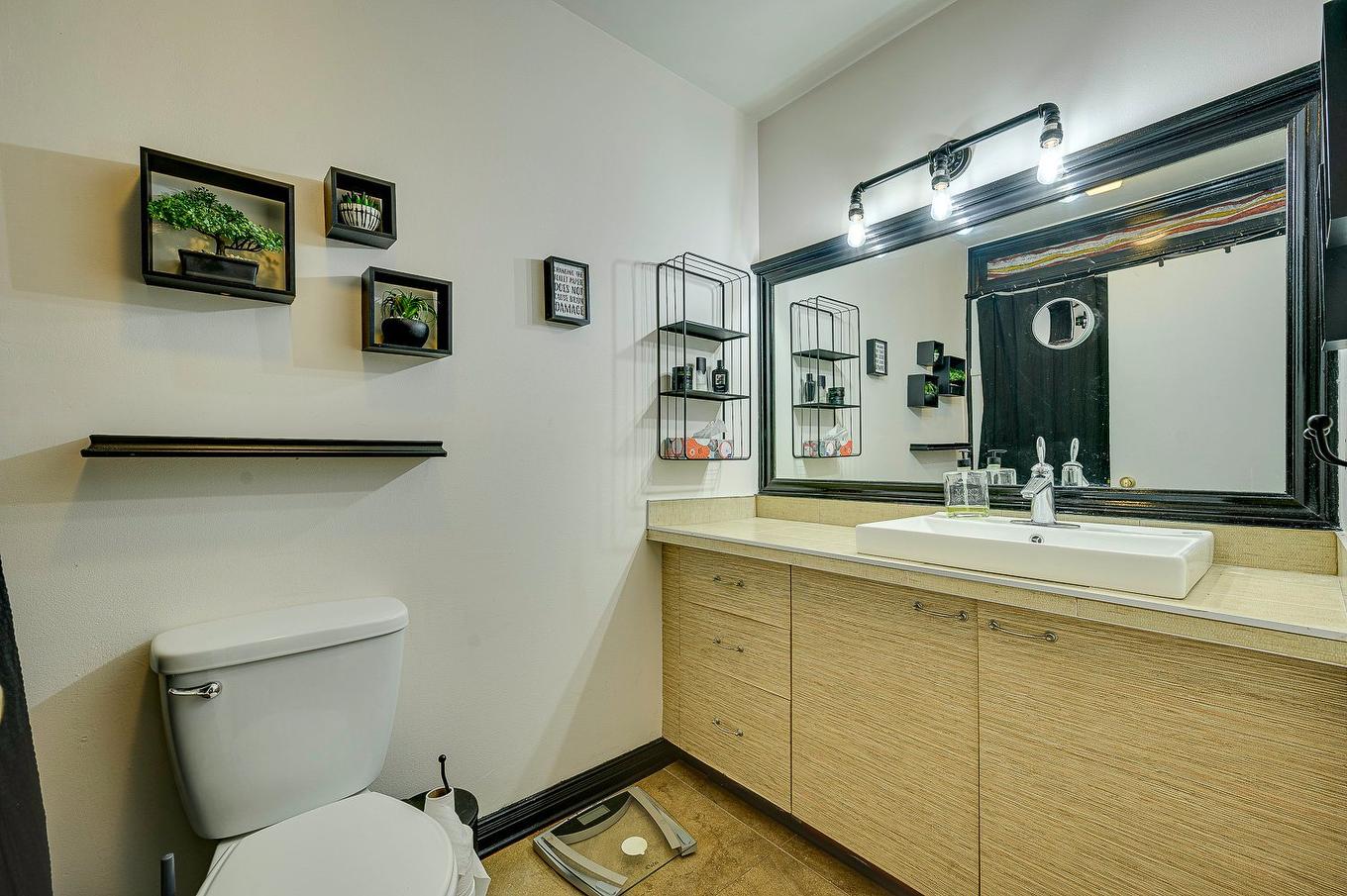 Salle de bains - 340 Ch. Des Épinettes, Piedmont, QC - Indoor Photo Showing Bathroom