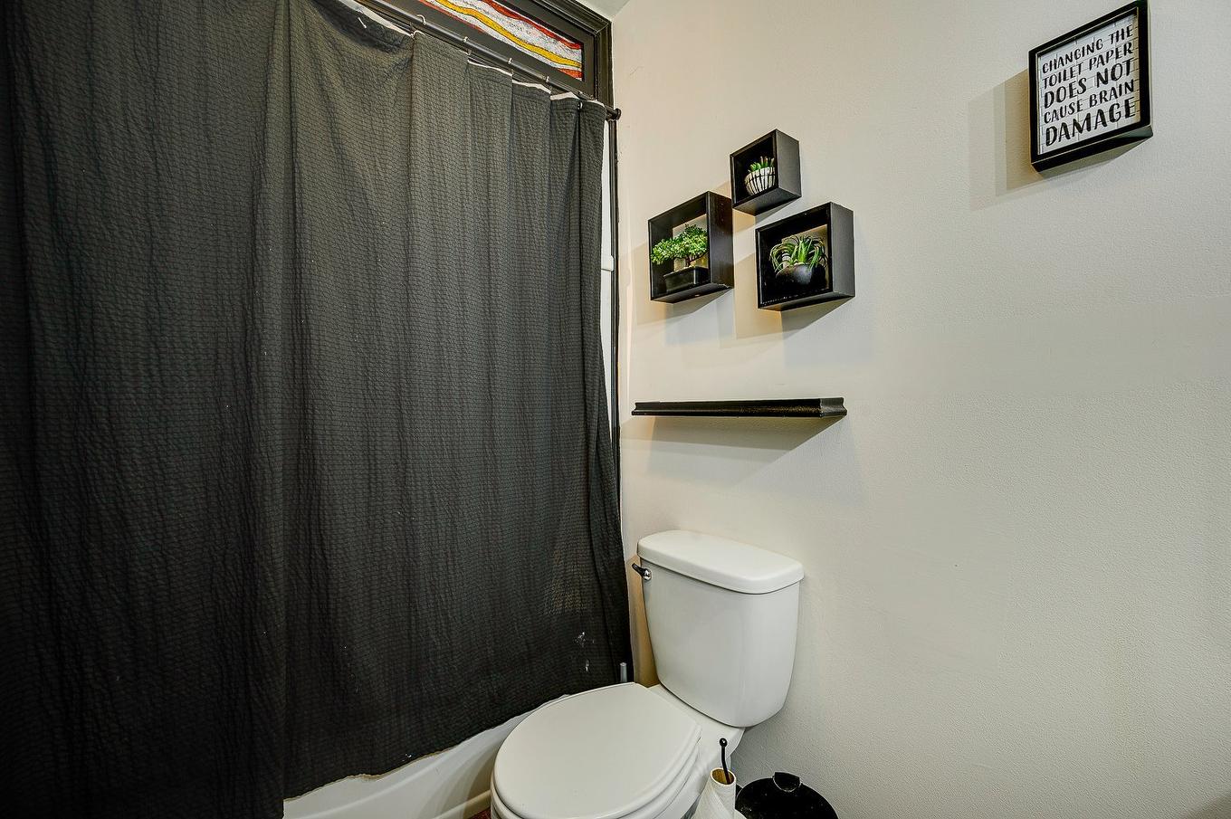 Salle de bains - 340 Ch. Des Épinettes, Piedmont, QC - Indoor Photo Showing Bathroom