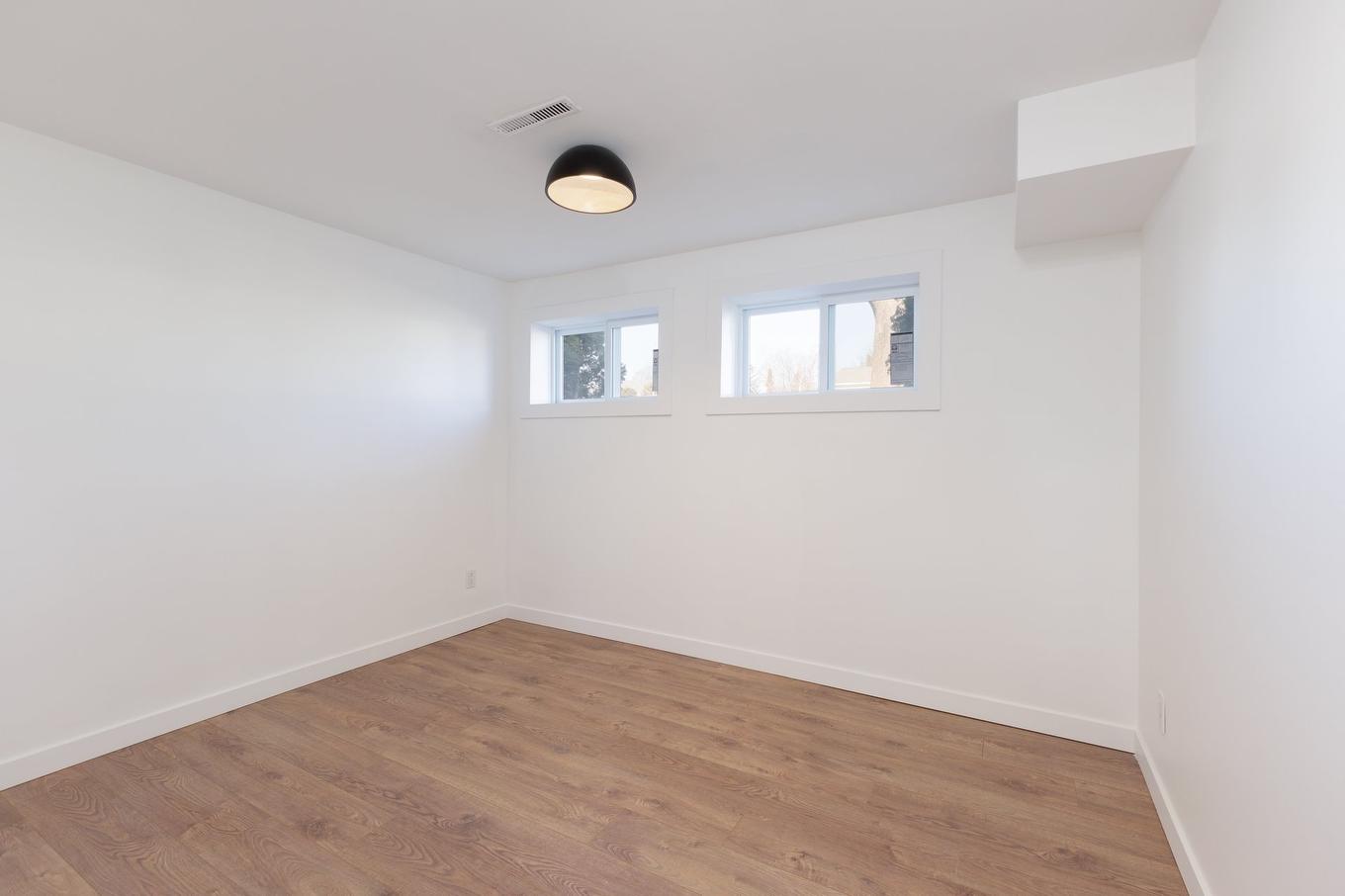 Bedroom - 17122 Boul. Brunswick, Kirkland, QC - Indoor Photo Showing Other Room