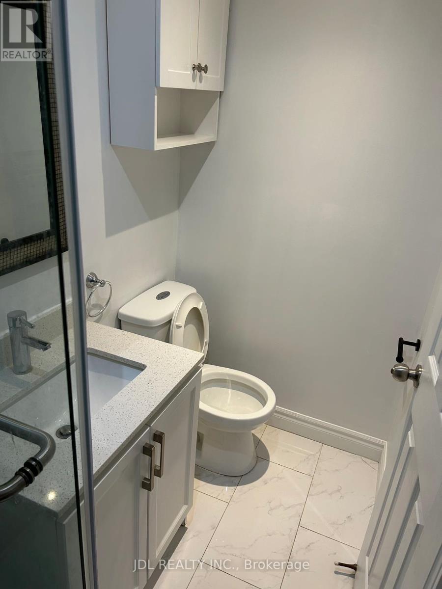 727 Caboto Trail, Markham, ON - Indoor Photo Showing Bathroom