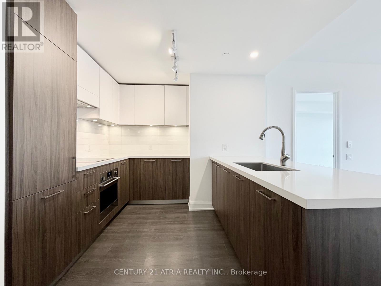 1003 - 33 Frederick Todd Way, Toronto, ON - Indoor Photo Showing Kitchen With Upgraded Kitchen