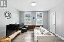 Front Unit - Living Room -