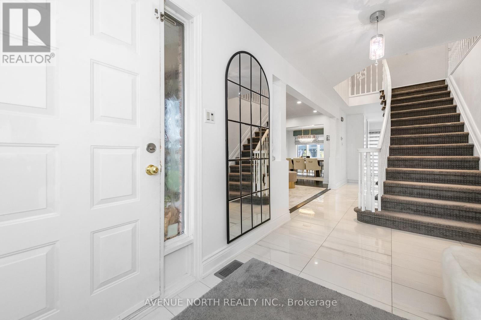 2163 Johnston Road, Ottawa, ON - Indoor Photo Showing Other Room