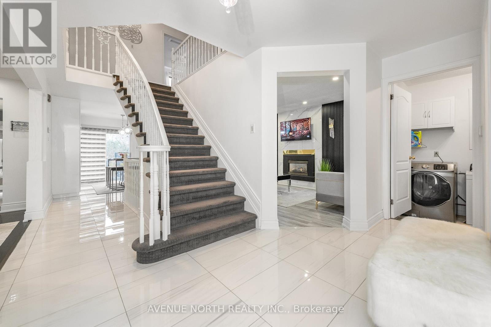 2163 Johnston Road, Ottawa, ON - Indoor Photo Showing Other Room