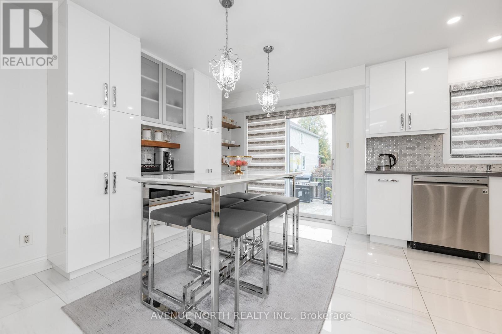 2163 Johnston Road, Ottawa, ON - Indoor