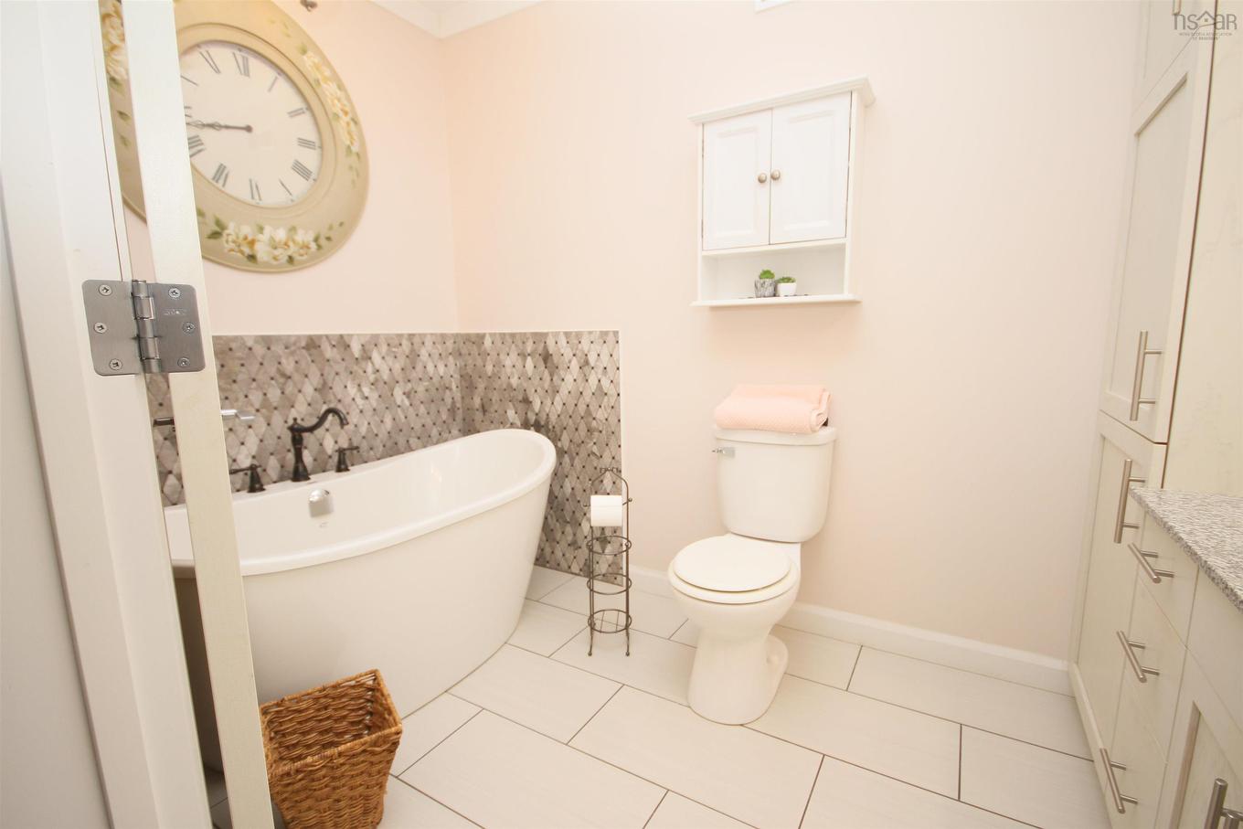 10471 Highway 16, Guysborough, NS