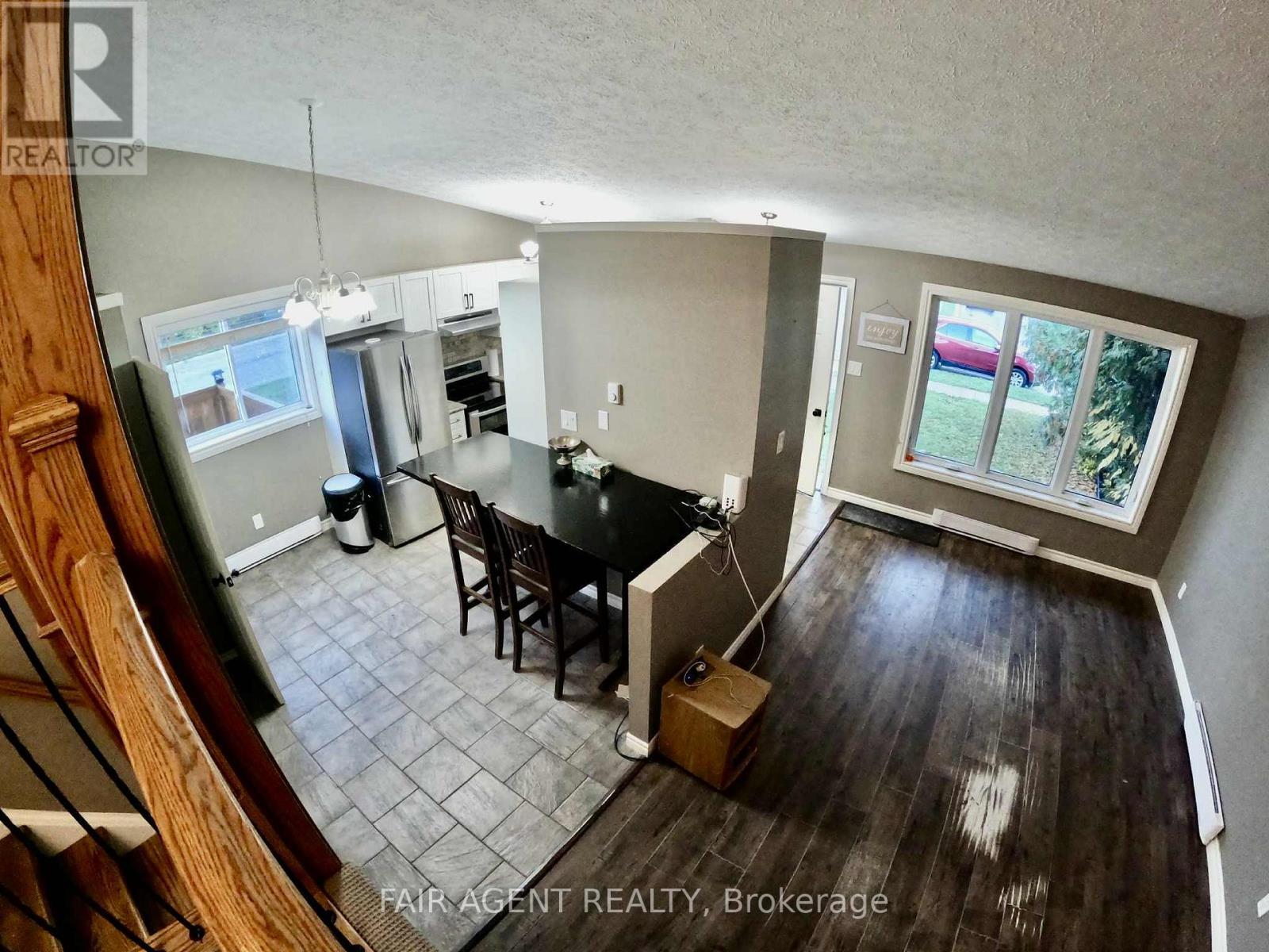 655 Hunter Street, Kincardine, ON - Indoor